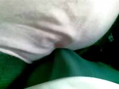 காதலன் ஏமாற்றுவதை மறக்க பெண் உடலுறவைத் தொடங்குகிறாள்
