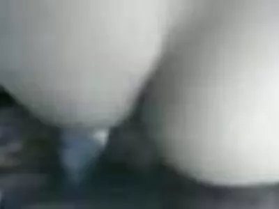 லத்தீனா அம்மாவுக்கு ஒரு தொழில் மாற்றத்திற்கான தீவிர தேவை உள்ளது