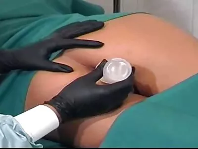 சூடான அழகி இருந்து Blowjob வரவிருக்கும் வேடிக்கை கருப்பு சக தயார்